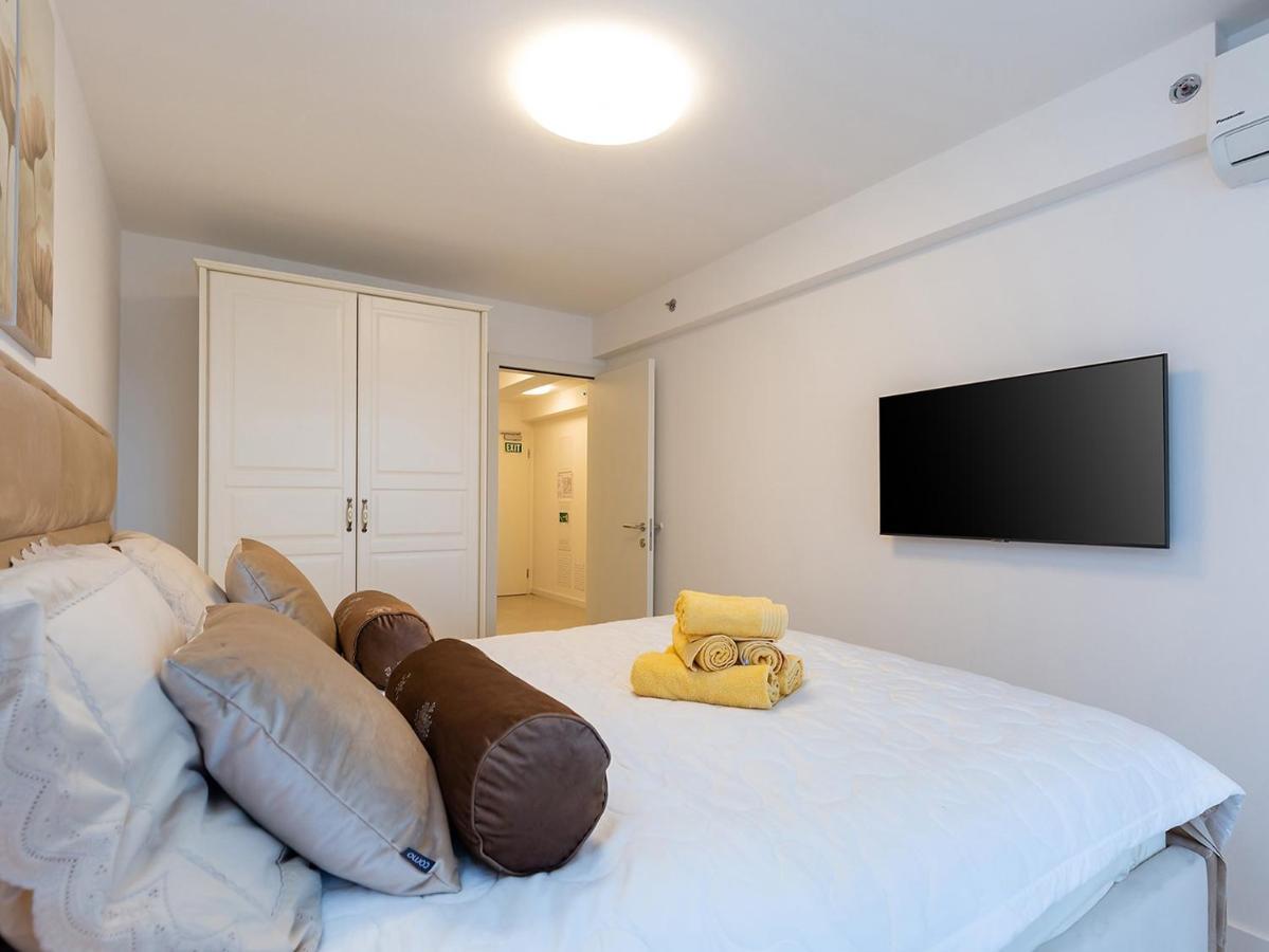 Residence Nar Пореч Екстериор снимка