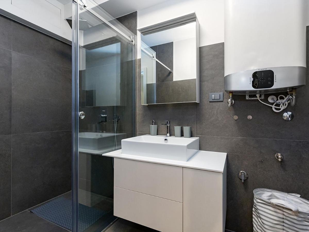 Residence Nar Пореч Екстериор снимка