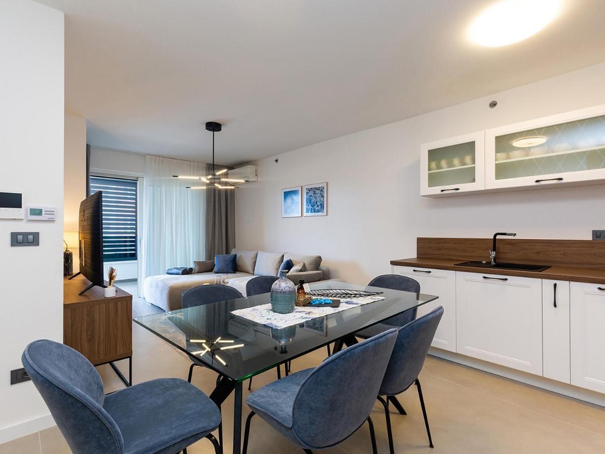 Residence Nar Пореч Екстериор снимка