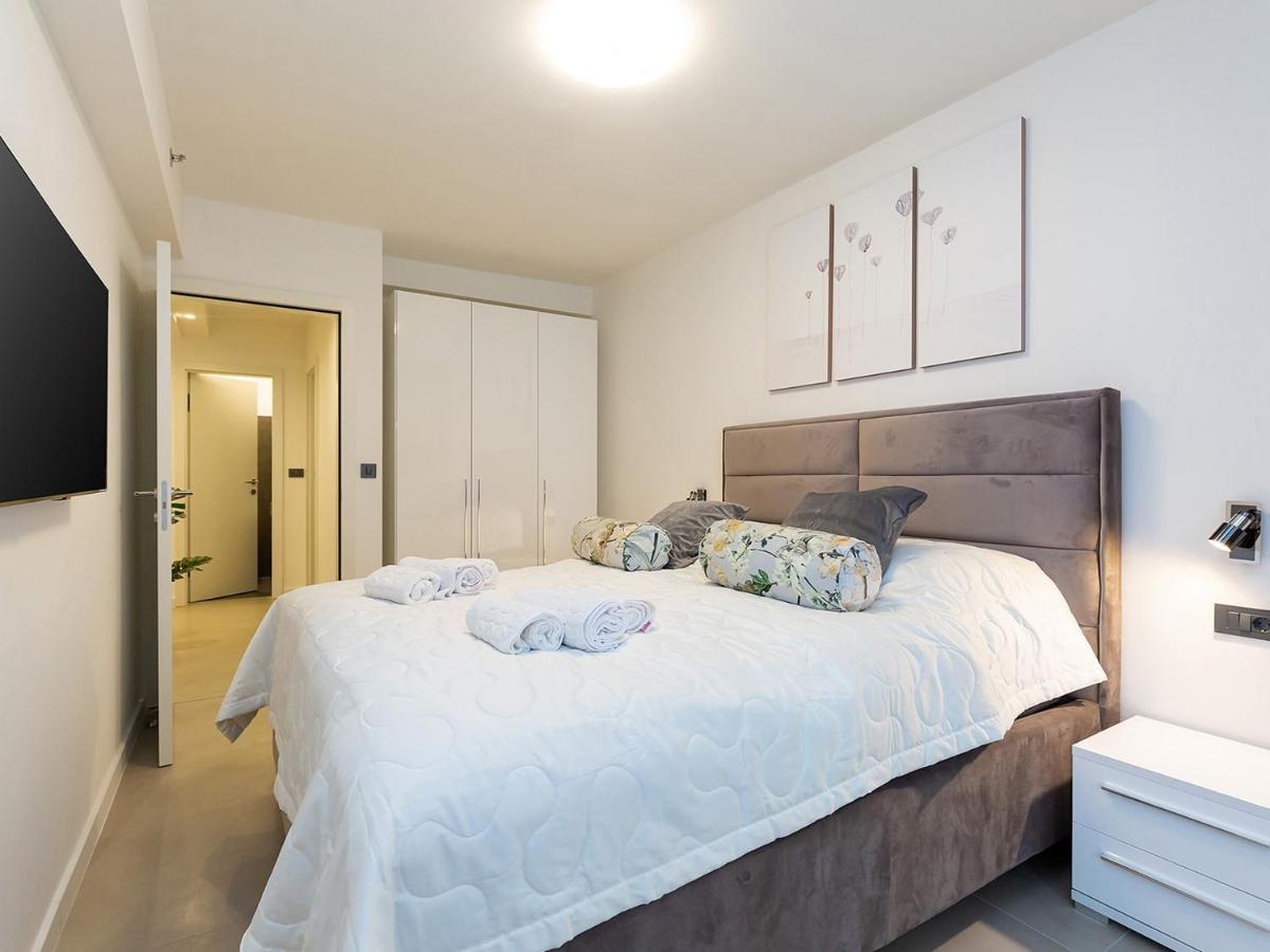 Residence Nar Пореч Екстериор снимка