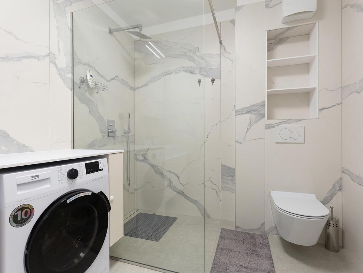 Residence Nar Пореч Екстериор снимка